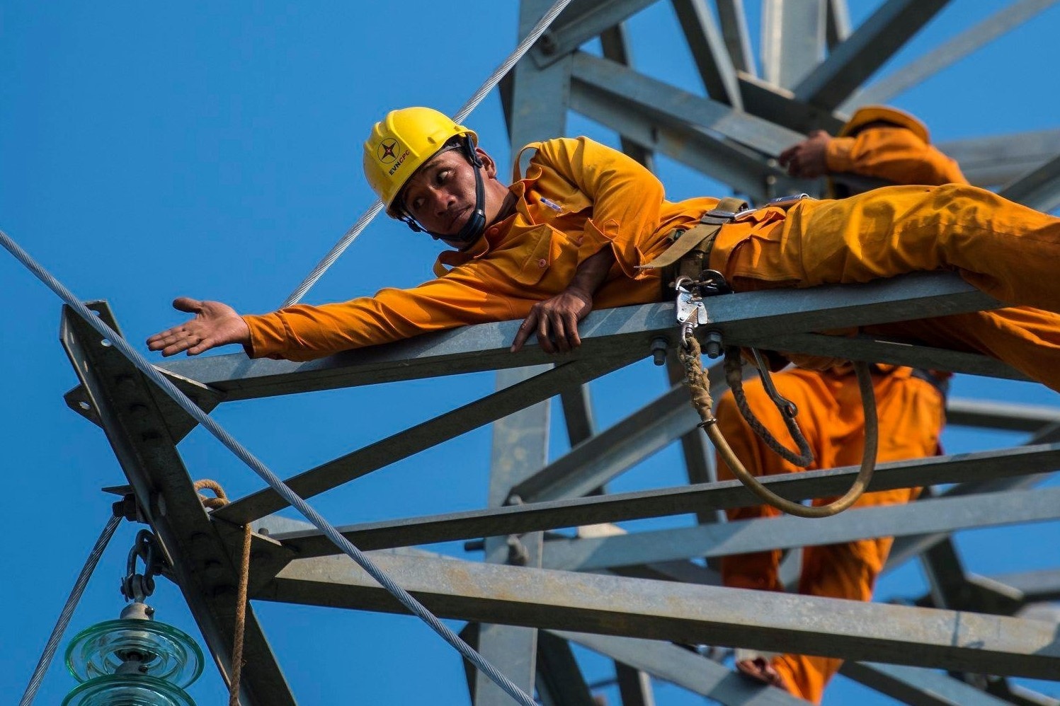 Viet Nam tang nhap khau dien tu Lao va Trung Quoc hinh anh