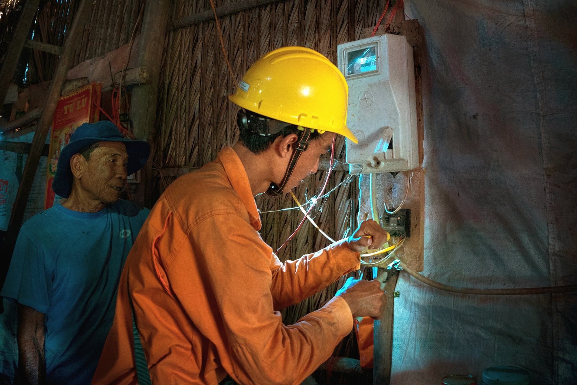 Thu tuong: Nguoi dan phai san sang cat giam dien neu xay ra thieu dien hinh anh