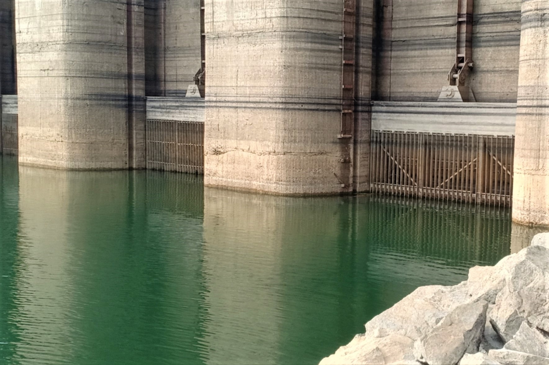 4 nha may thuy dien o mien Bac van phat dien cam chung hinh anh