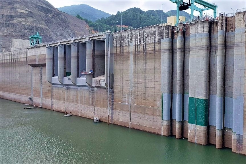 nuoc ho thuy dien anh 4