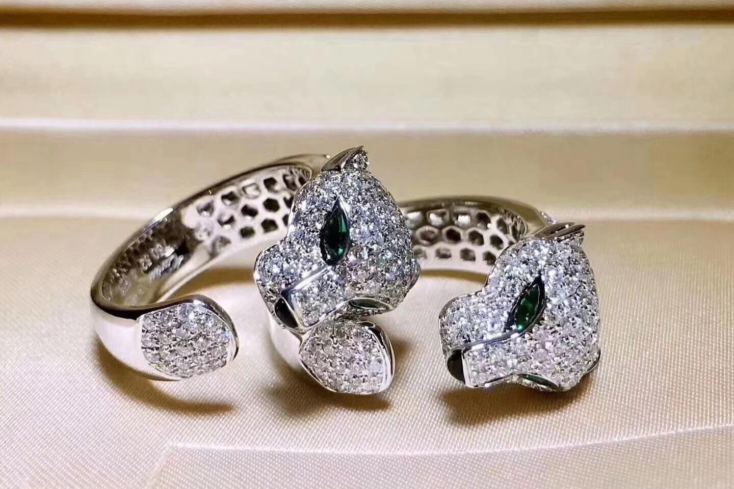 Hai Phong dau gia 2 nhan kim cuong, khoi diem gan 250 trieu dong hinh anh