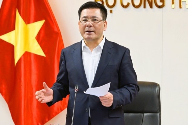 Bo truong Cong Thuong: Khong duoc de thieu xang dau, ke ca cuc bo hinh anh