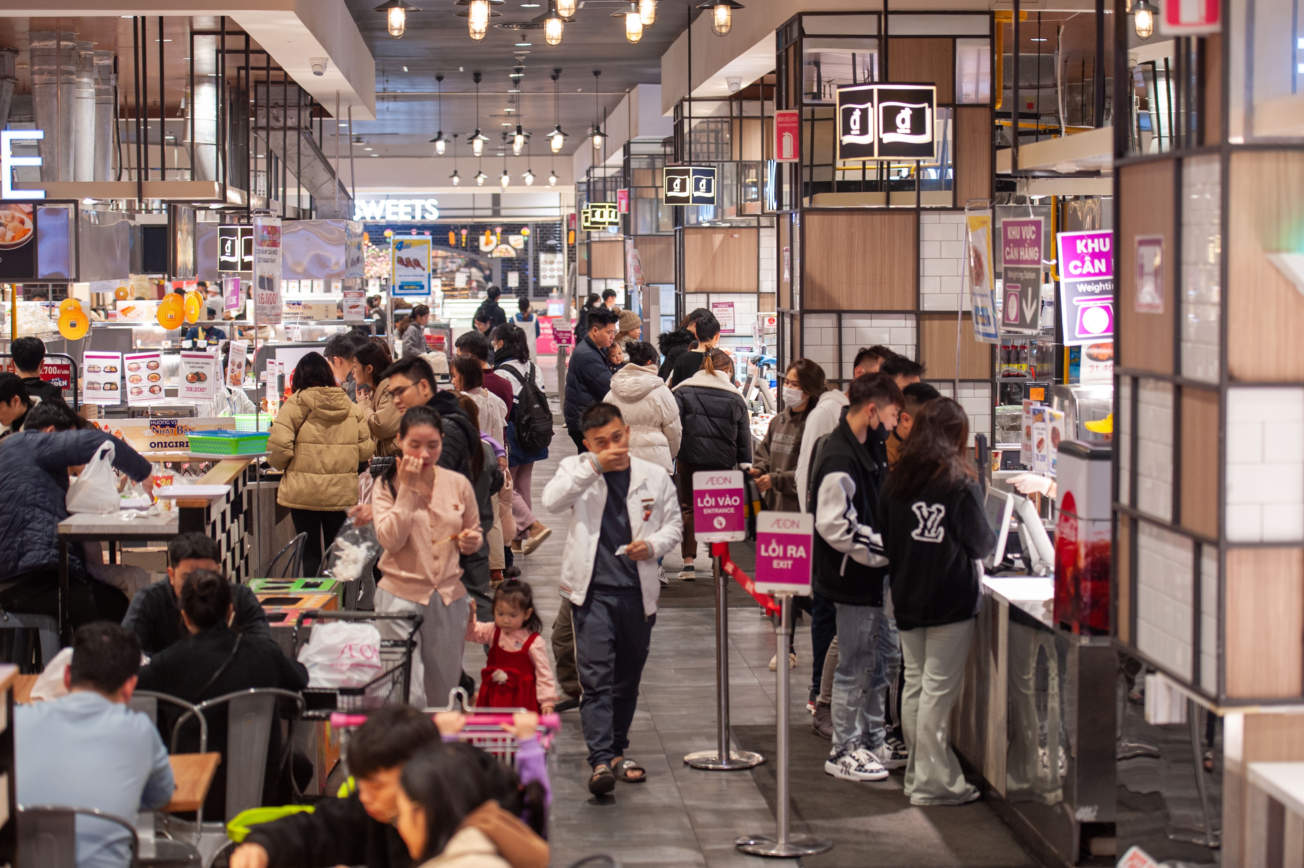 trung tam thuong mai anh 4