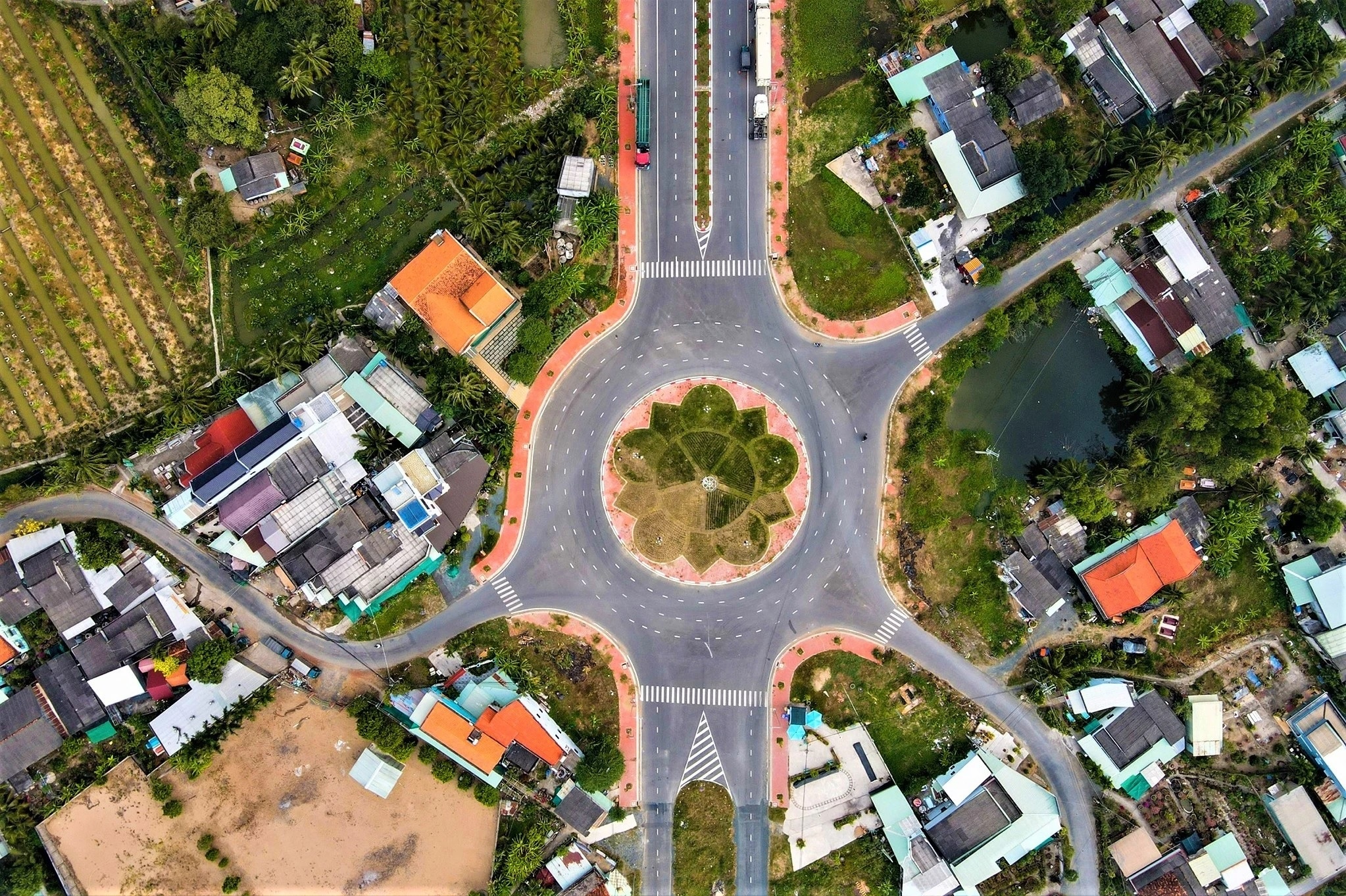 Long An tim chu dau tu sieu du an hon 3 ty USD hinh anh