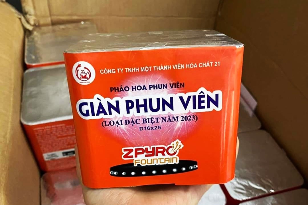 Dan buon xa hang, nhieu loai phao hoa Z121 re hon gia niem yet hinh anh