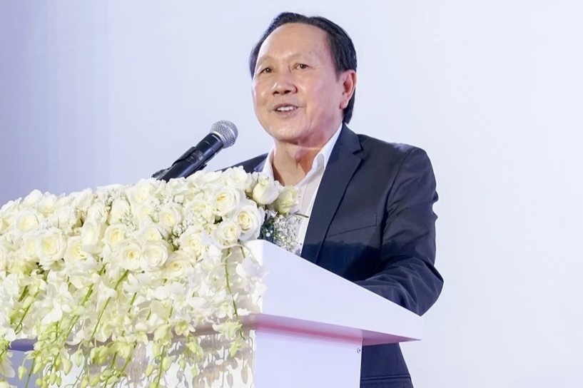 'Vua ca tra' mot thoi muon ban loat cong ty con de tra no hinh anh