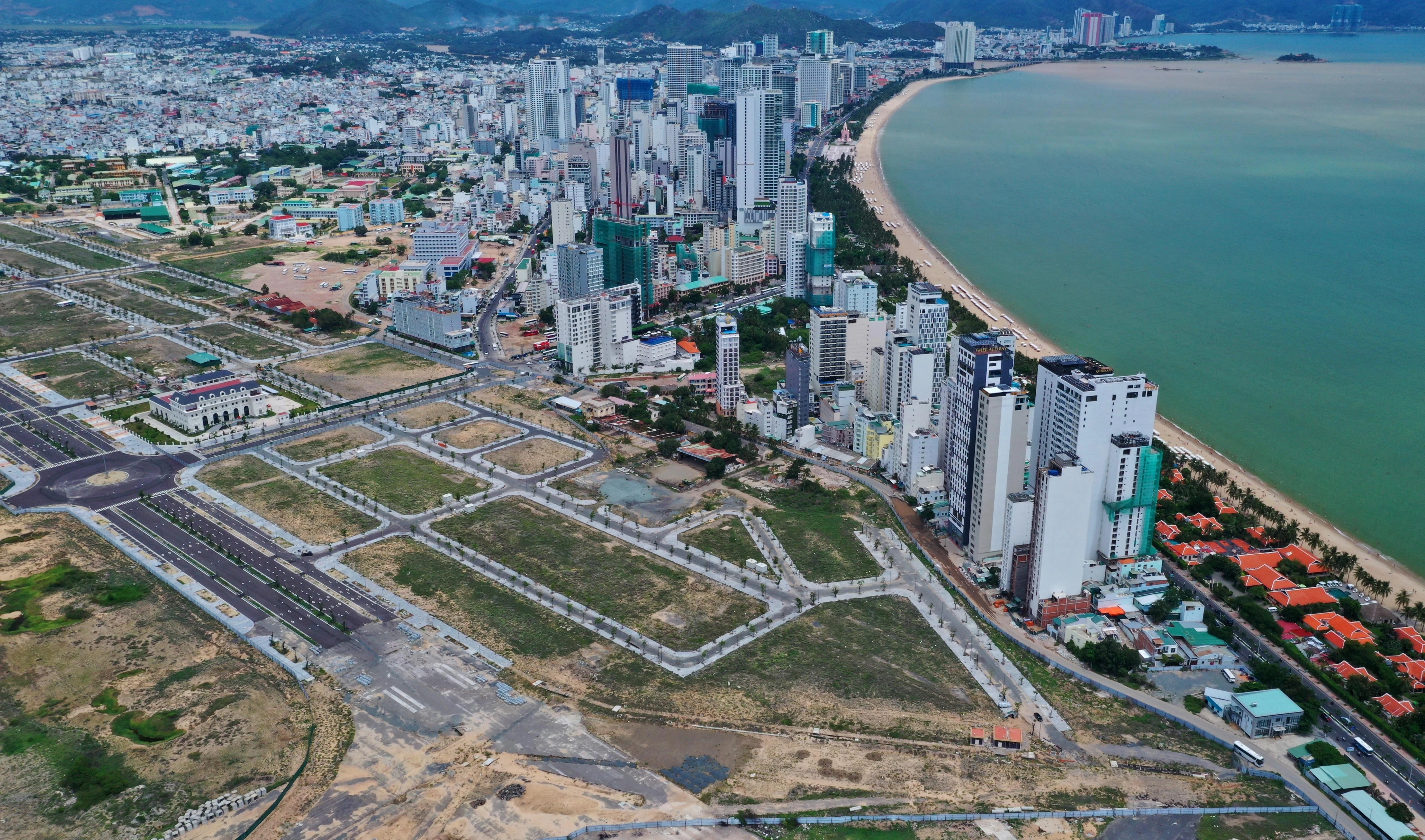 Loat du an nghin ty cham tien do cua Tap doan Phuc Son hinh anh