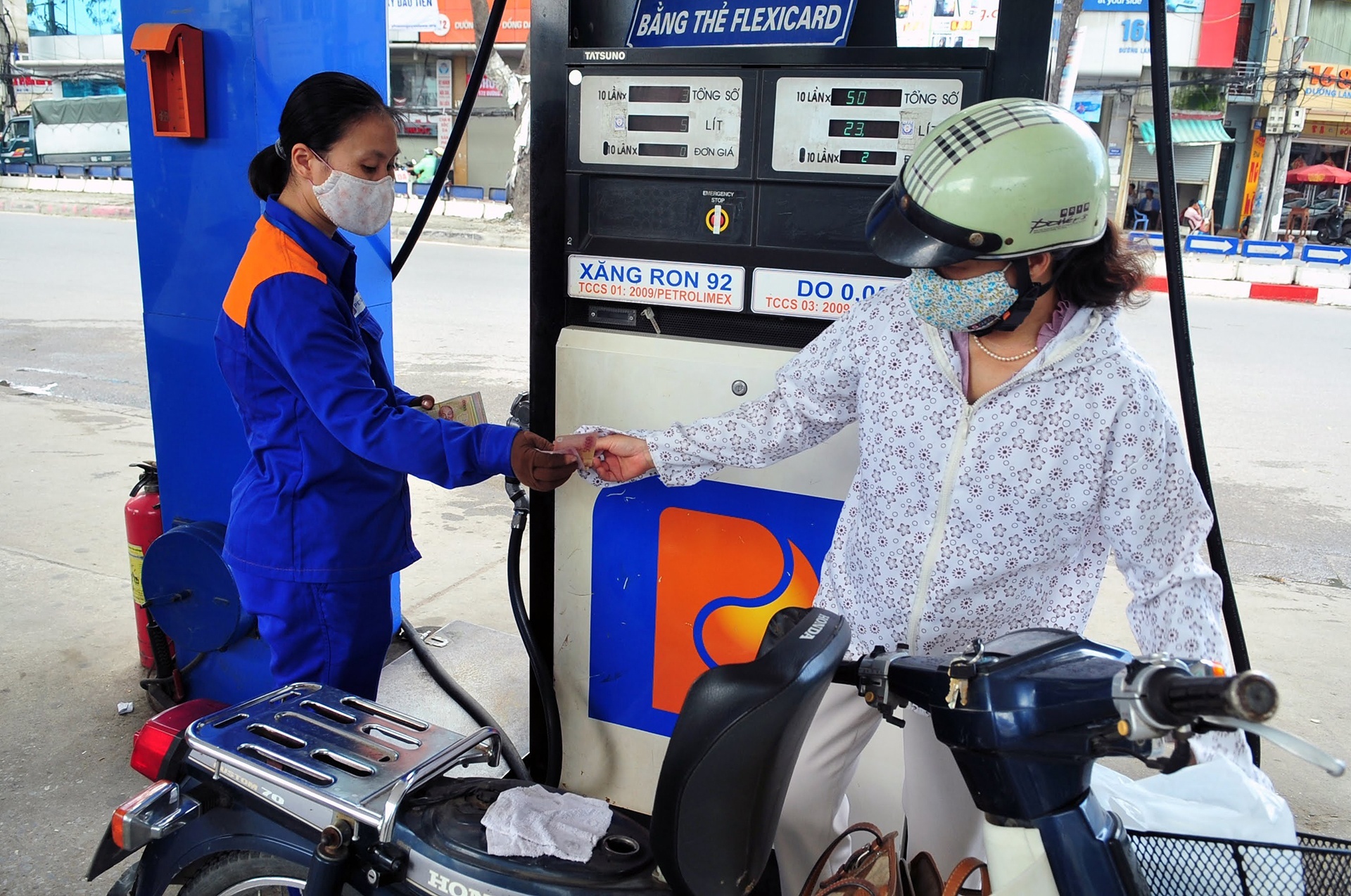 Tong cuc Thue de xuat siet quan ly hoa don dien tu hinh anh