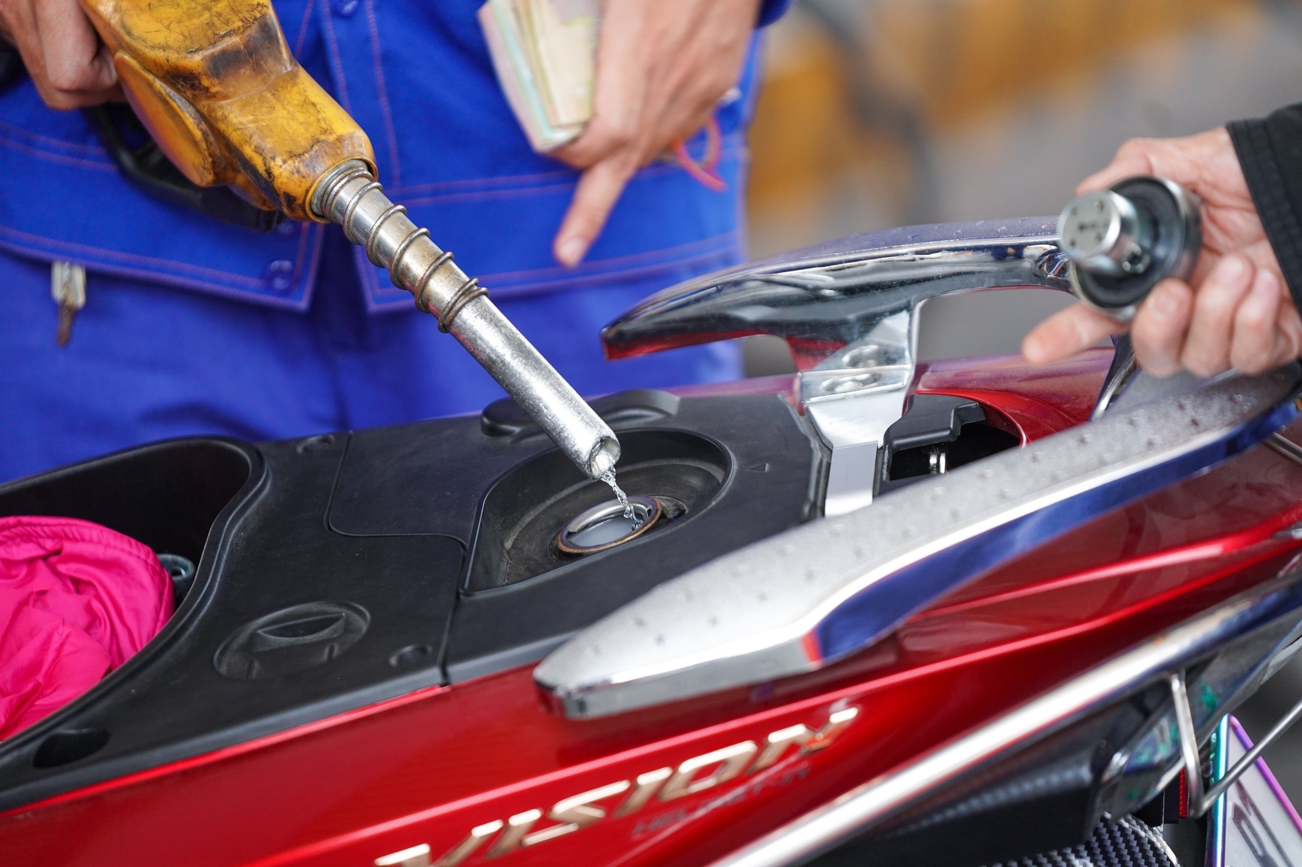 Bo Cong Thuong hoa toc chi dao xuat hoa don tung lan ban xang dau hinh anh