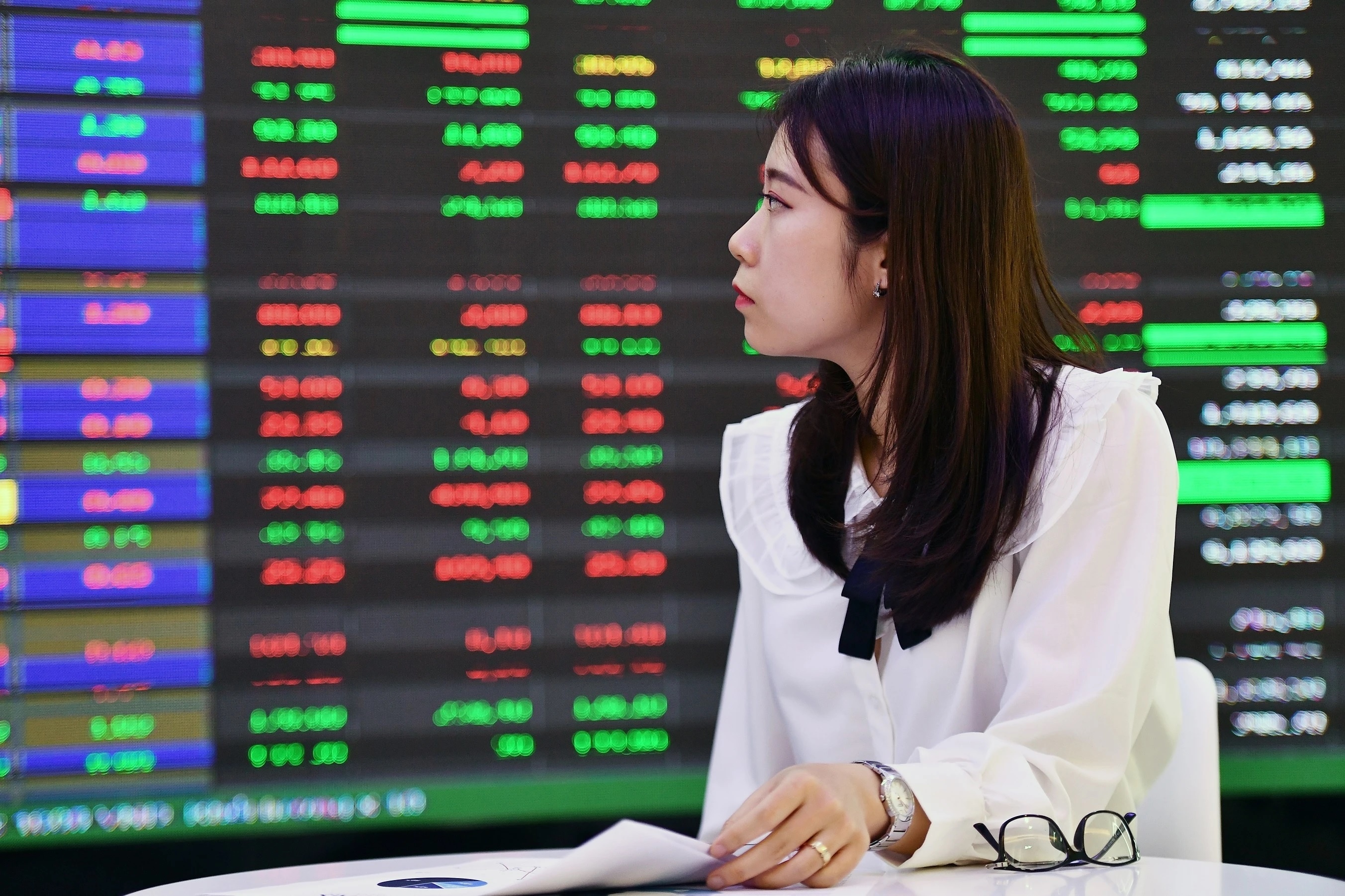 Uy ban Chung khoan phat canh bao ve su co cua VNDirect hinh anh