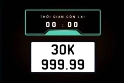 Bien 30K-999.99 trung dau gia lai hon 30 ty dong hinh anh
