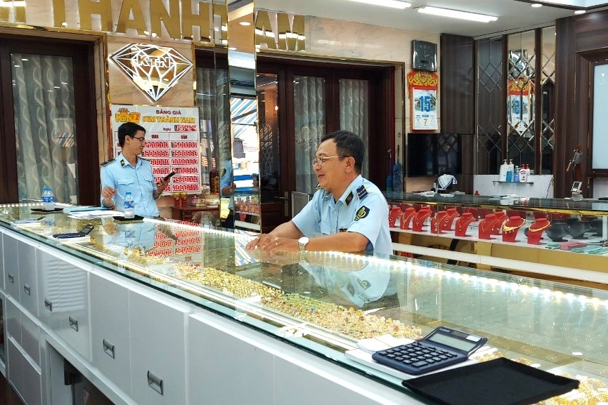 Thu tuong yeu cau thanh tra doanh nghiep kinh doanh vang hinh anh