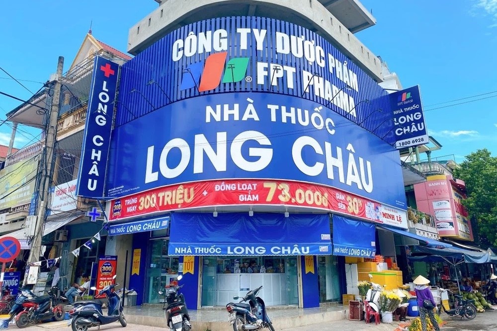 Chu chuoi nha thuoc Long Chau va FPT Shop lai gap 30 lan hinh anh