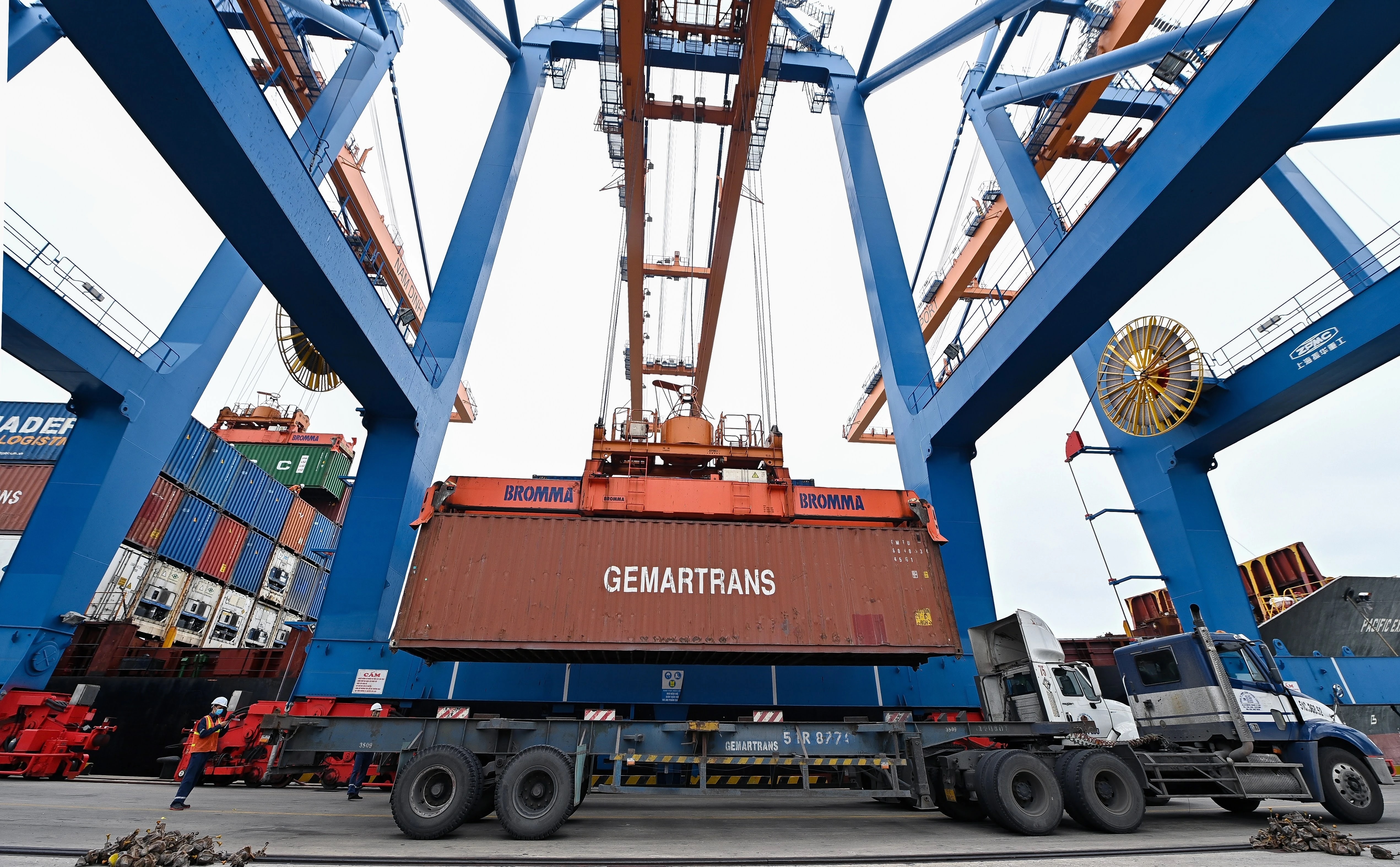 khu thuong mai tu do anh 1