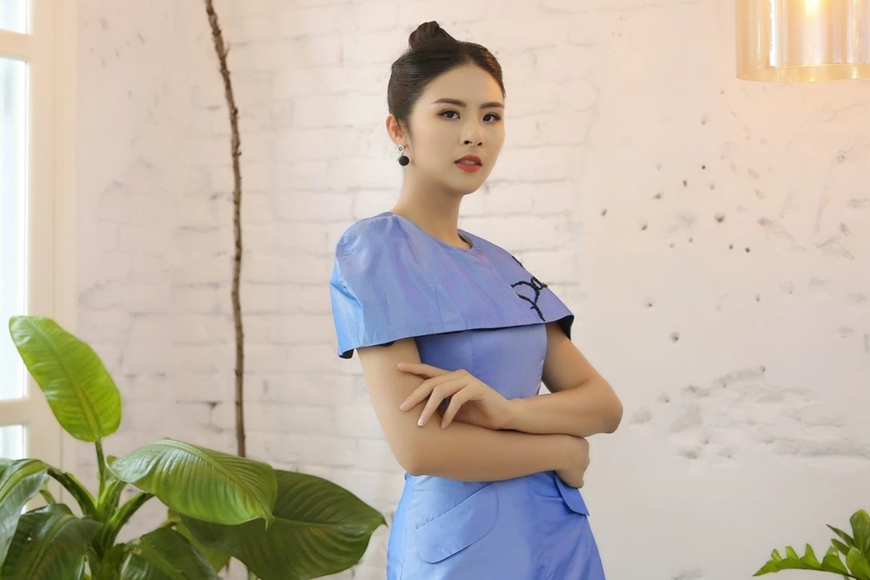 Hoa hau Ngoc Han xin thoi lam Pho tong giam doc Ninh Van Bay hinh anh