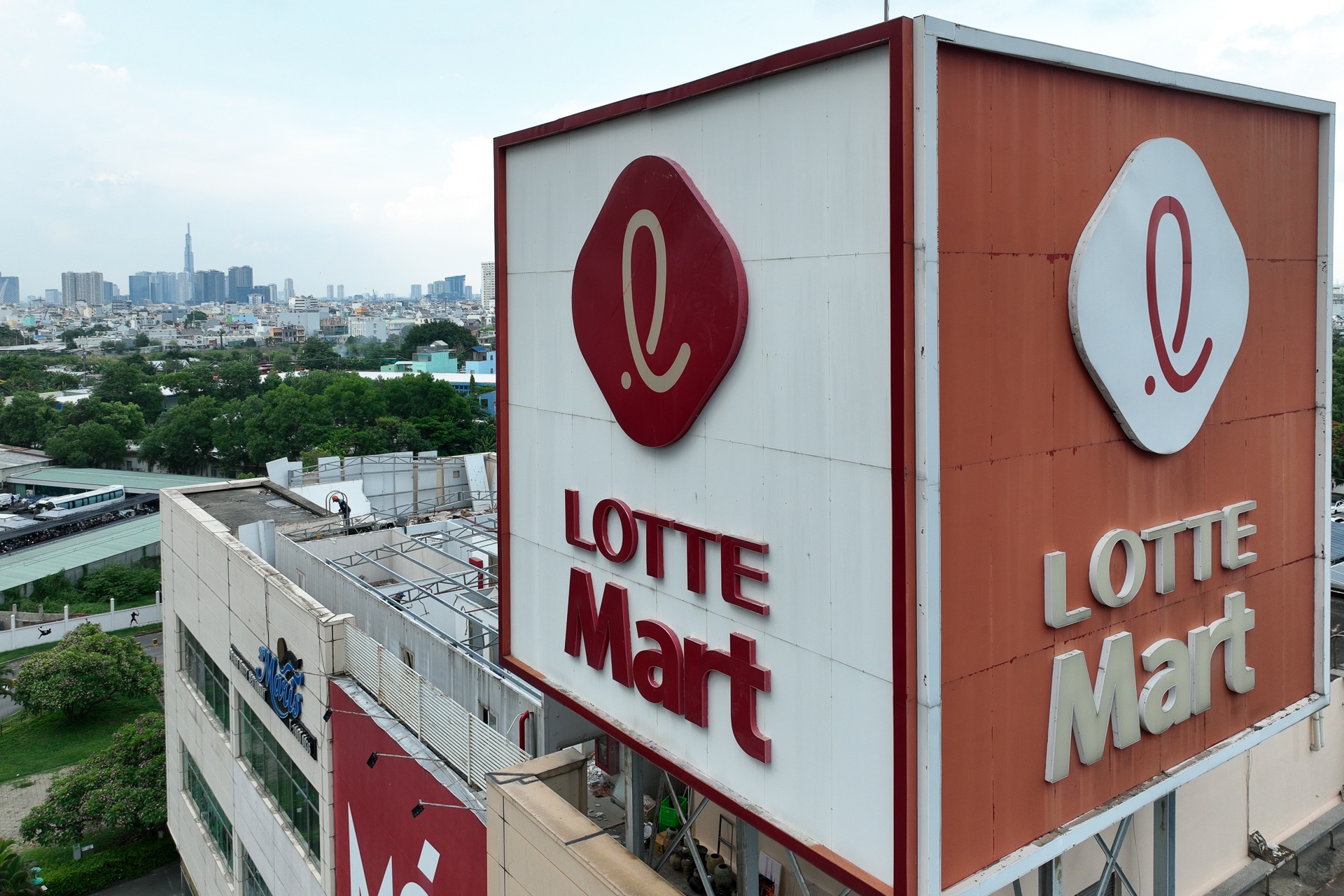 cong trinh sai phep lotte anh 4