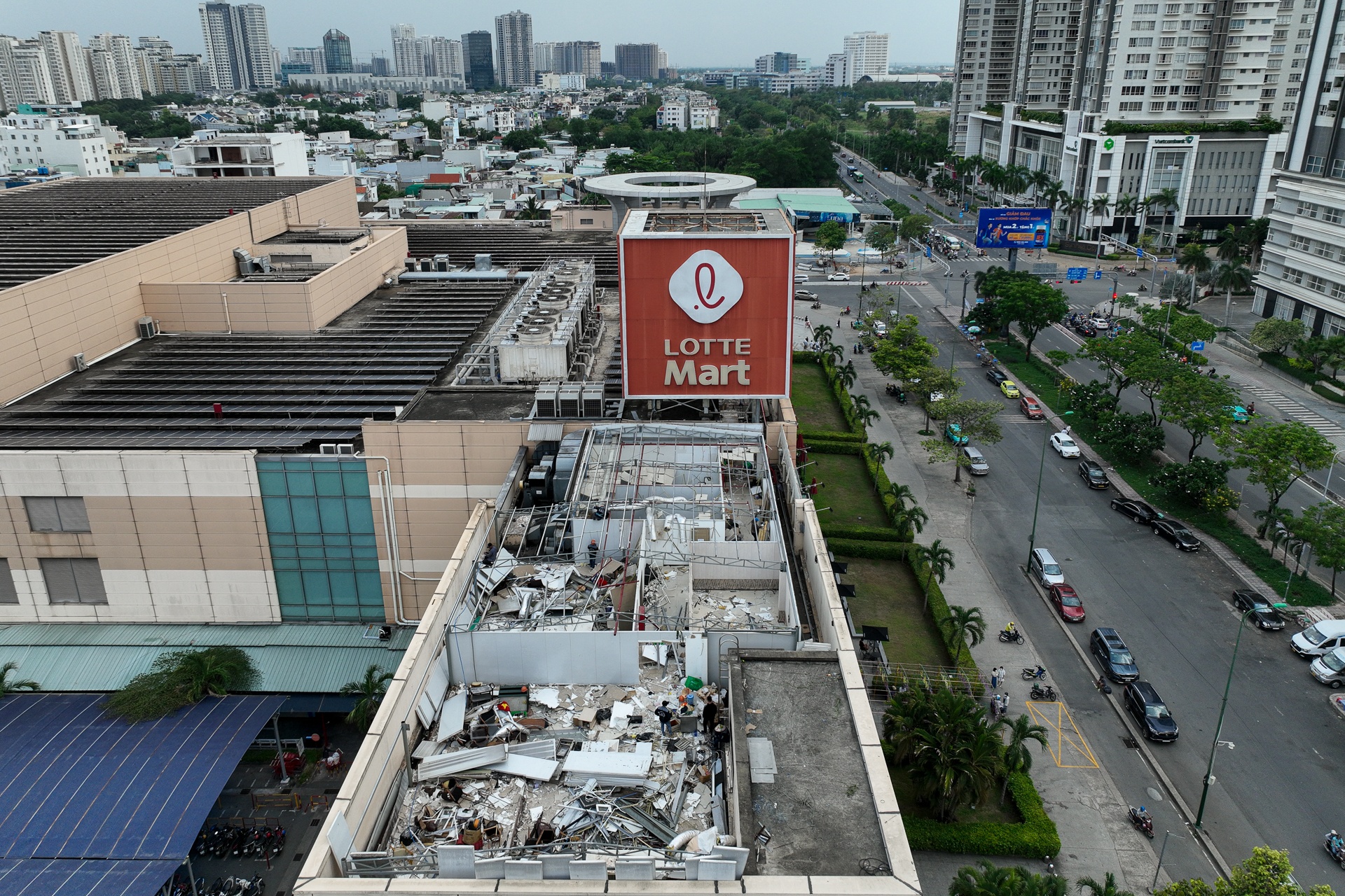 cong trinh sai phep lotte anh 6