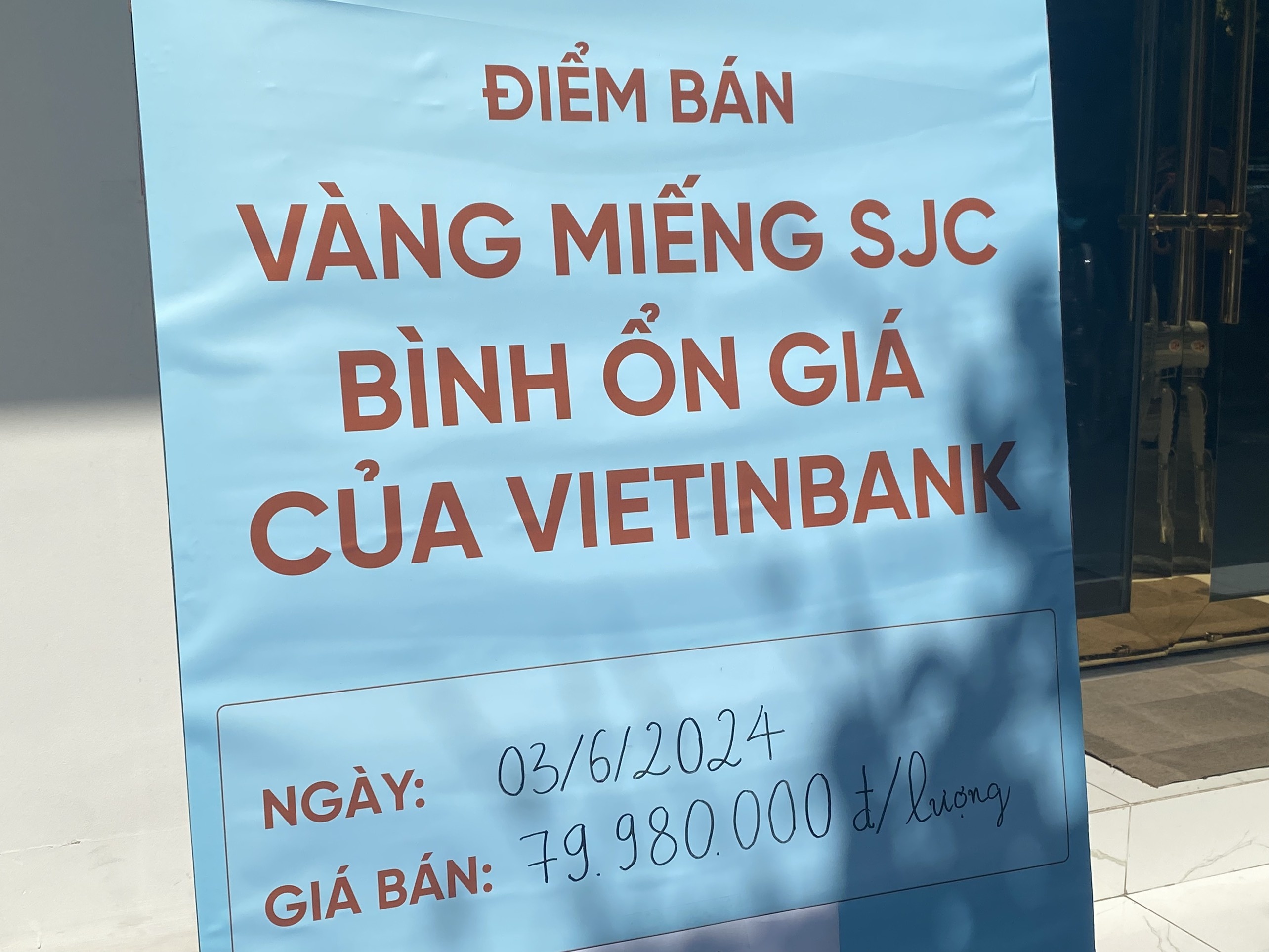 Gia vang mieng giam dong loat ve duoi 80 trieu dong/luong hinh anh