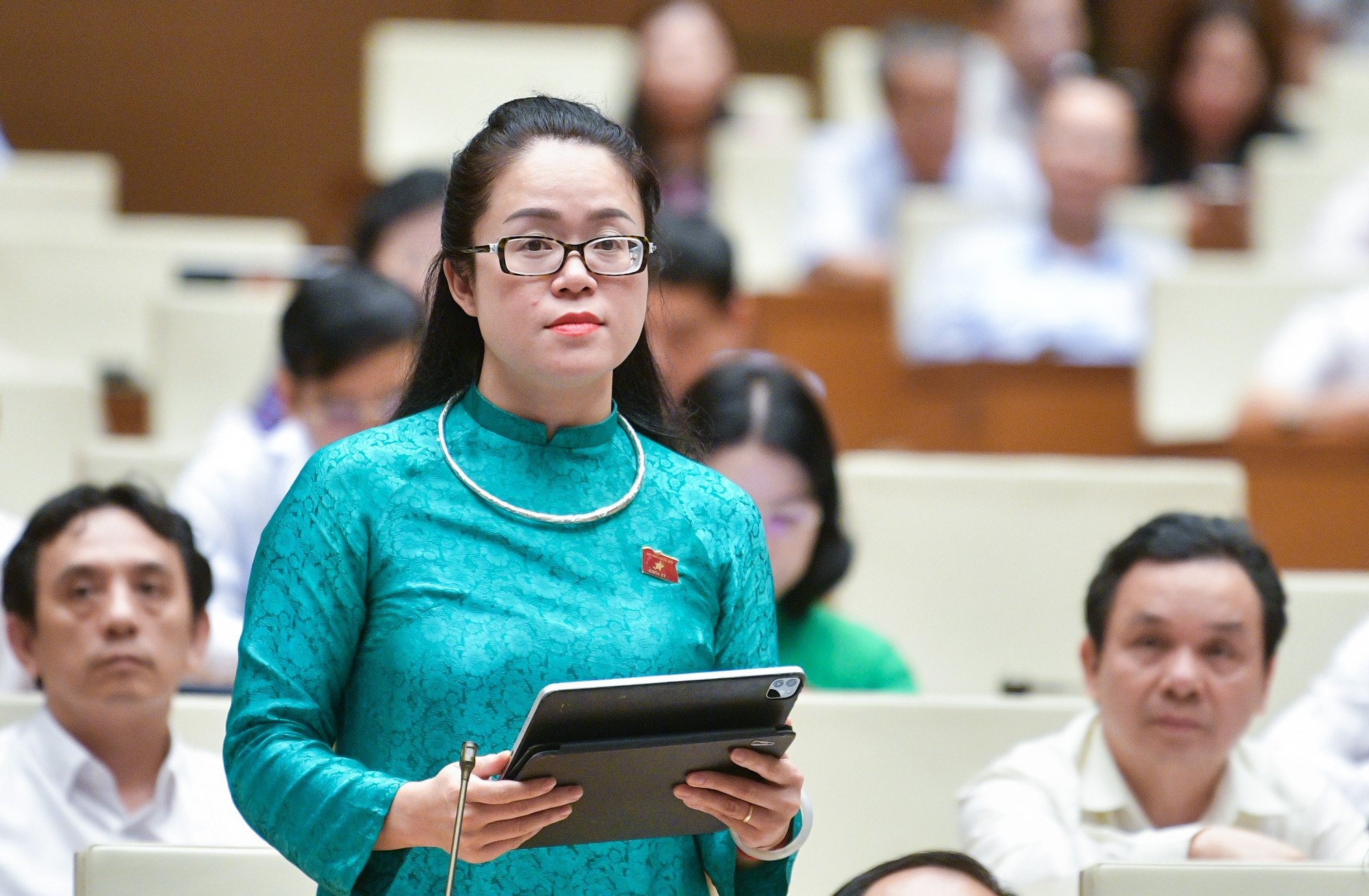 phien livestream 100 ty dong anh 2