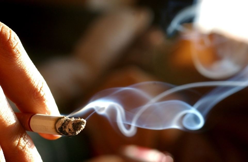 De xuat ap them thue tuyet doi voi thuoc la len 10.000 dong/bao hinh anh