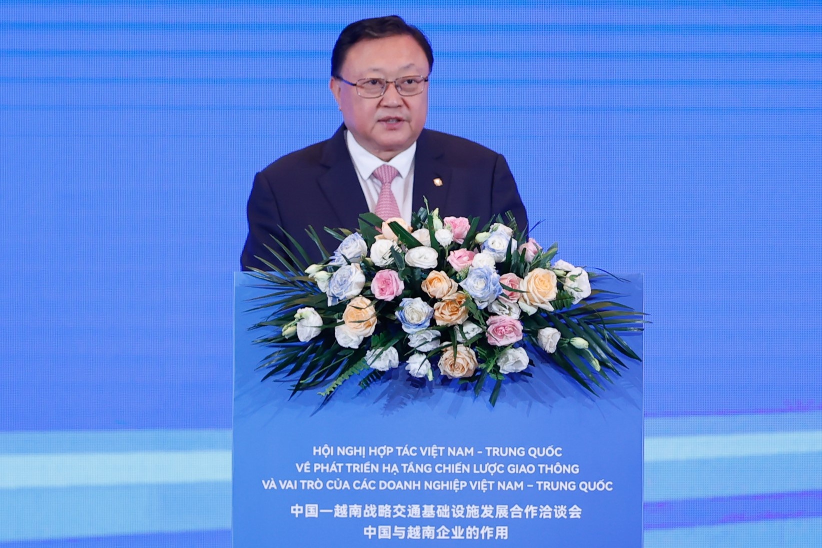 Doanh nghiep Trung Quoc muon tang dau tu duong sat tai Viet Nam hinh anh