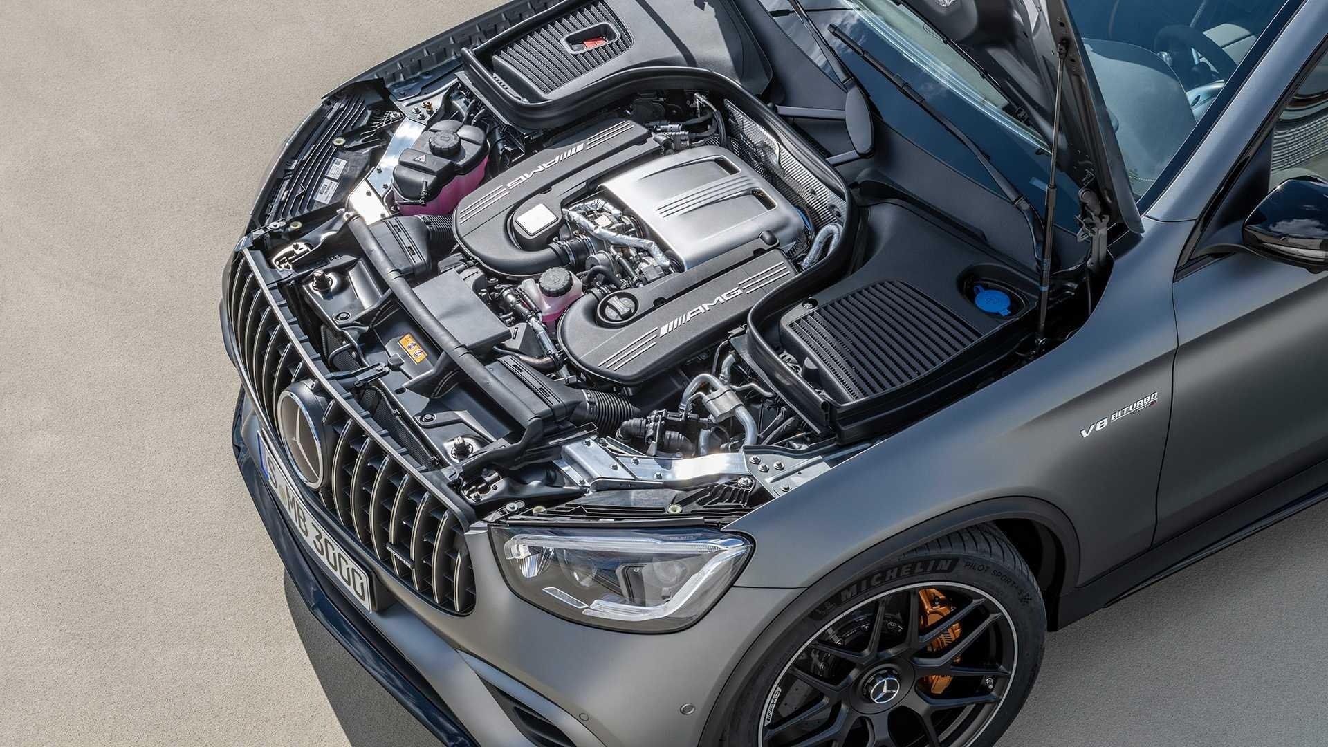 Mercedes-AMG nang cap GLC 63 anh 2