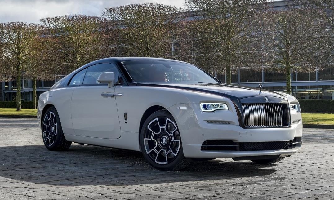 Loat xe sieu sang Rolls-Royce moi cho ty phu Trung Quoc co gi? hinh anh
