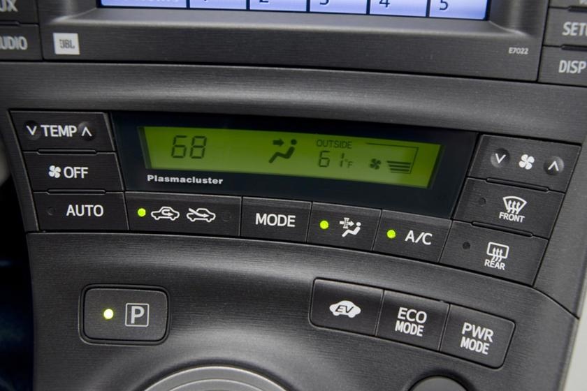 Toyota Prius gap van de nghiem trong anh 5