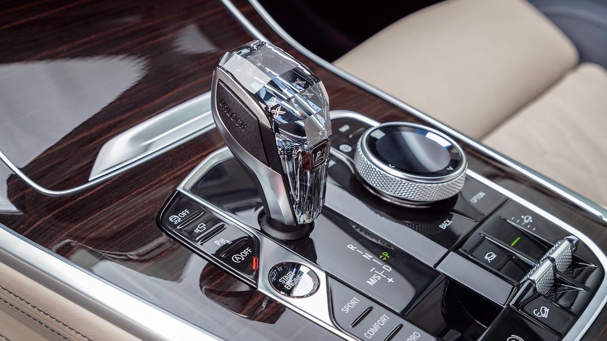 so sánh Mercedes GLS 2020 và BMW X7 2019 ảnh 11 so sanh Mercedes GLS 2020 va BMW X7 2019 anh 11