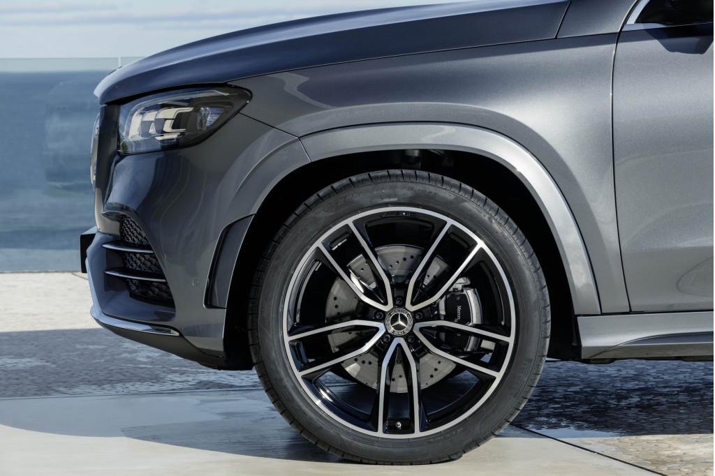so sánh Mercedes GLS 2020 và BMW X7 2019 ảnh 10 so sanh Mercedes GLS 2020 va BMW X7 2019 anh 10