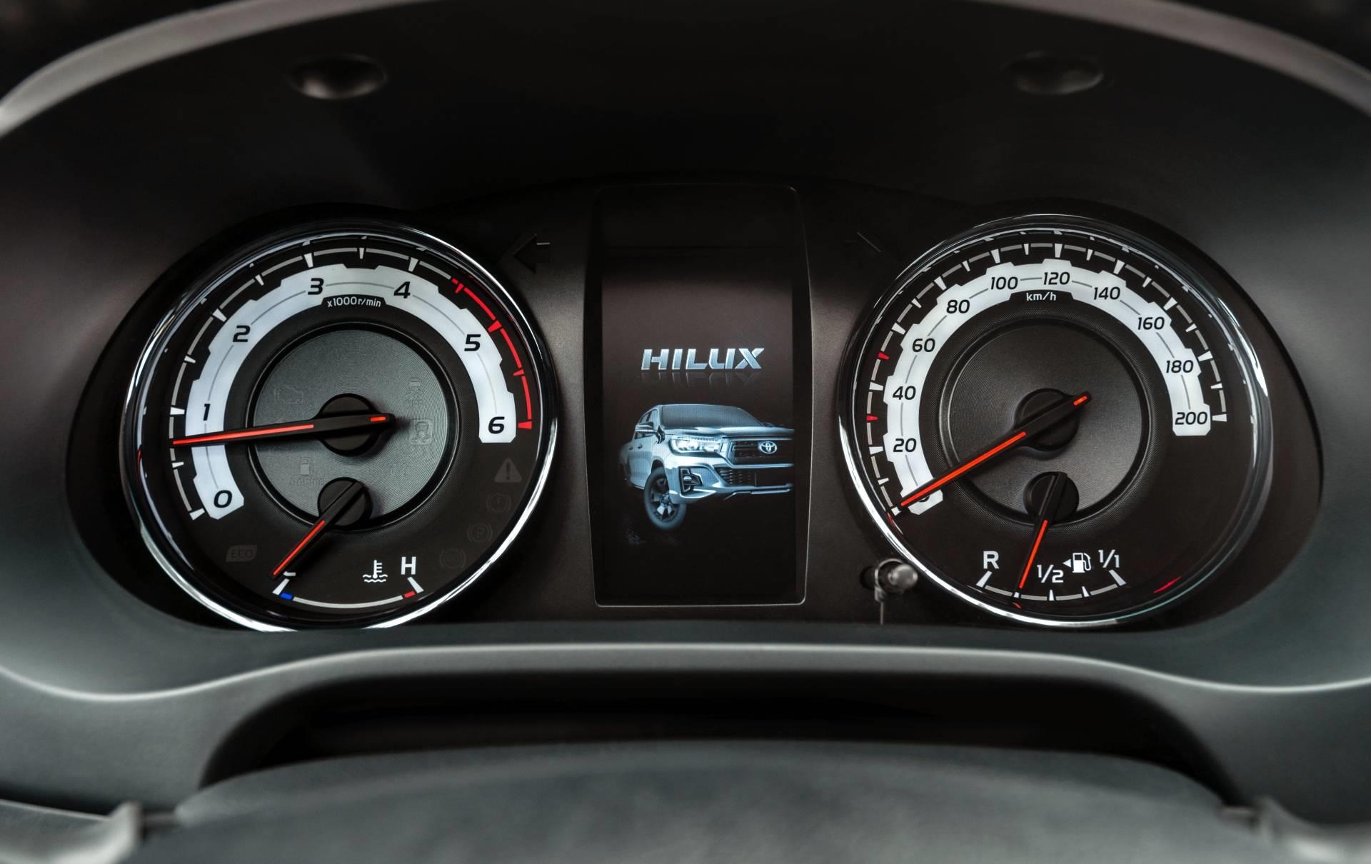 Toyota Hilux ban dac biet cho chau Au anh 7