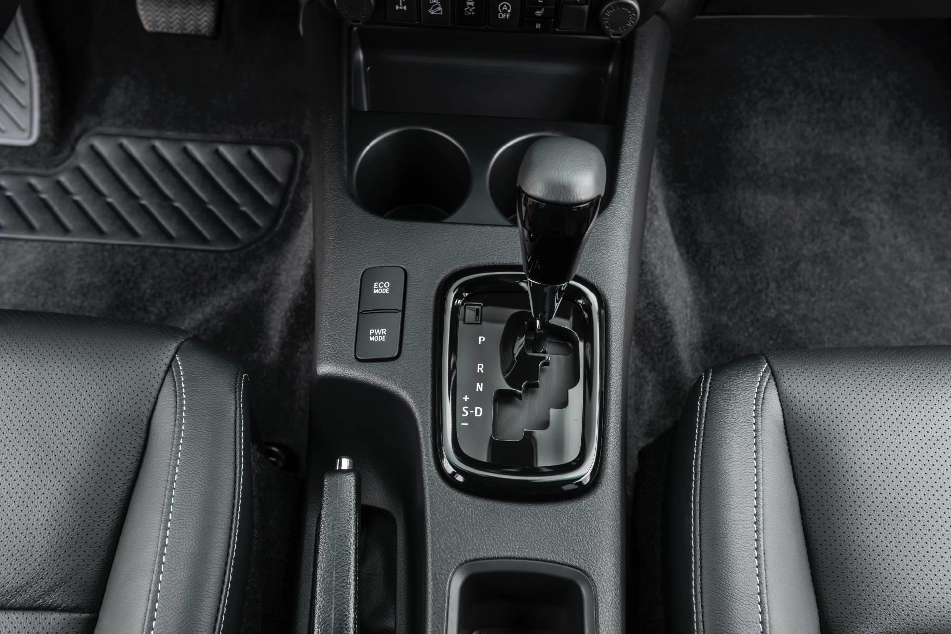 Toyota Hilux ban dac biet cho chau Au anh 8