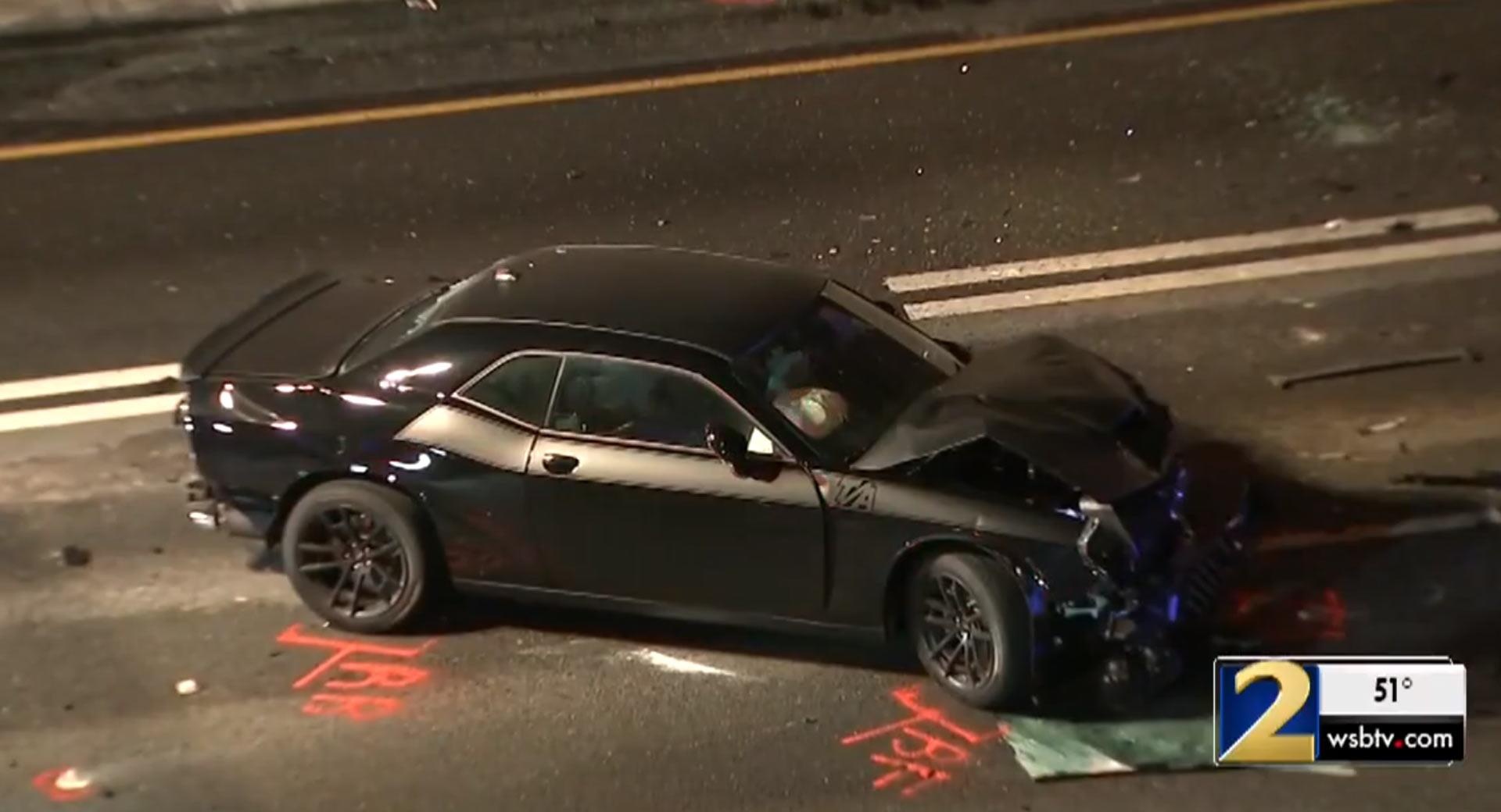 Phe thuoc roi chay tron canh sat, nam tai xe gay tai nan kinh hoang hinh anh