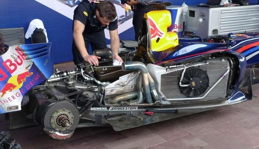 chi phi san xuat xe dua F1 anh 11