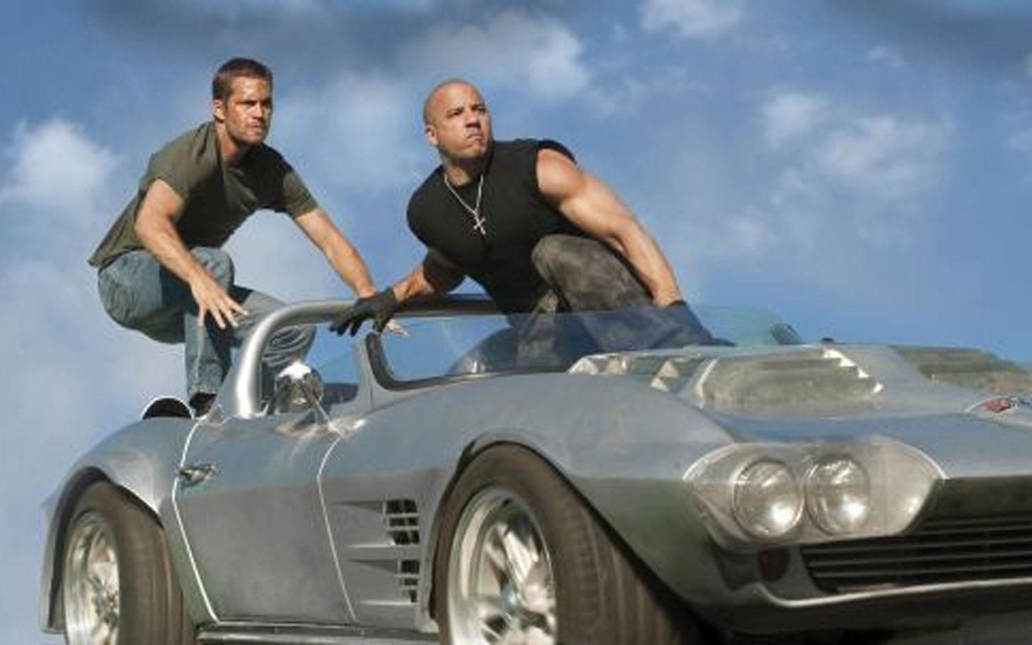 Nhung mau xe noi bat trong loat phim bom tan ‘Fast and Furious’ hinh anh