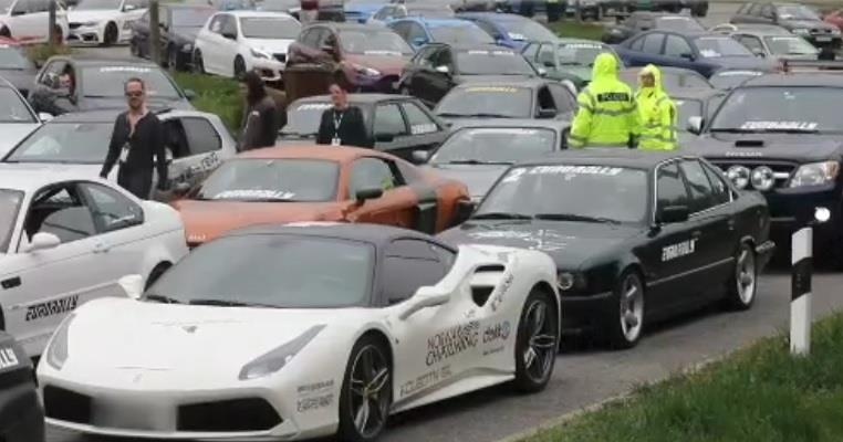 bat giu hang tram xe dua tren cao toc Duc anh 6