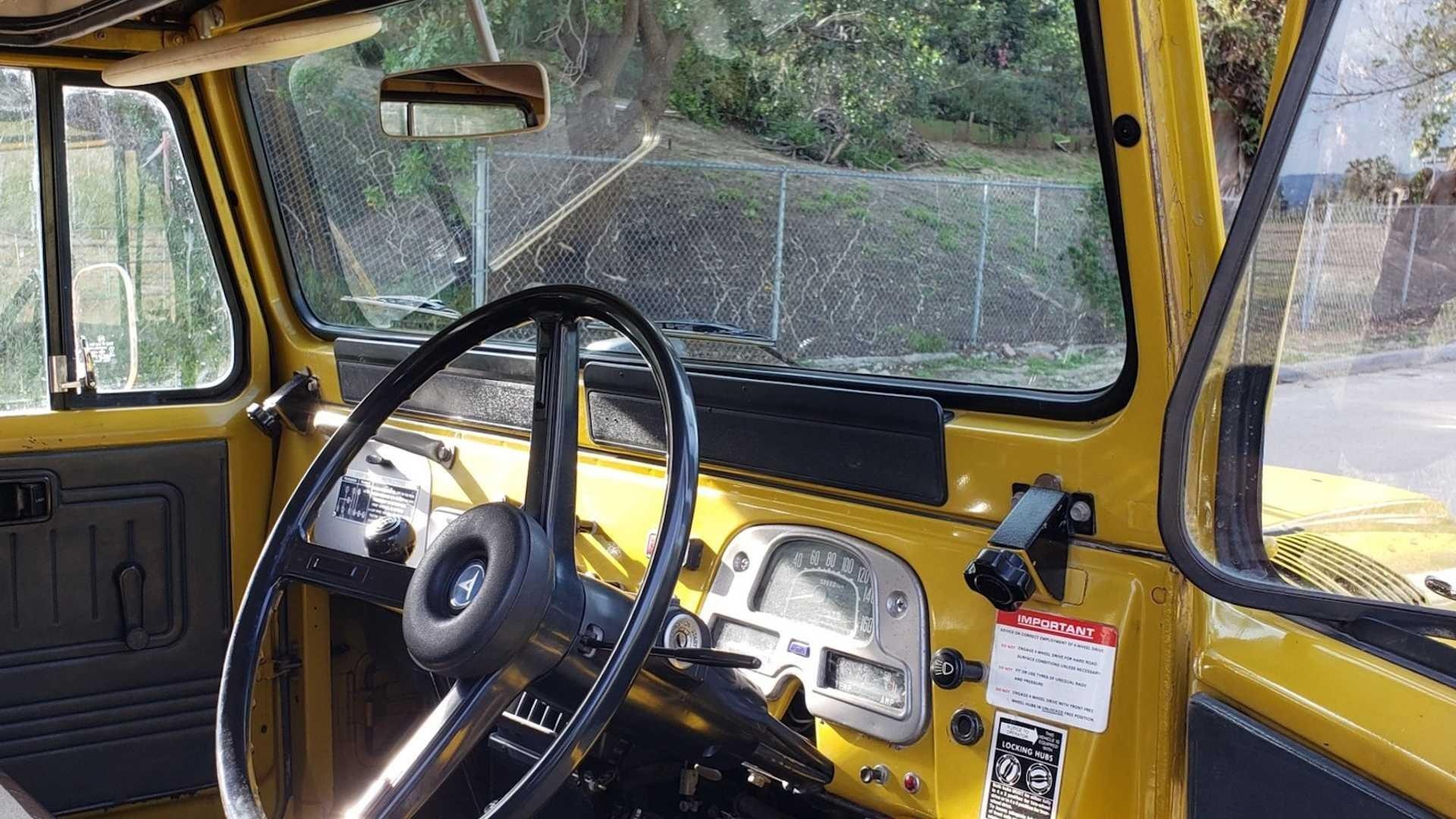 dau gia SUV co cua Toyota anh 3