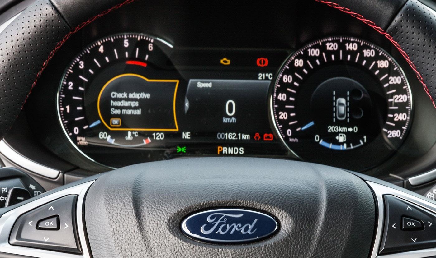 Ford trieu hoi Fusion vi loi can so anh 5