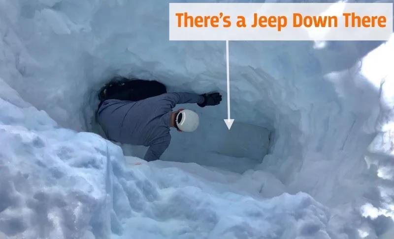 Bi vui sau 3 met duoi tuyet trong 4 thang, chiec oto con co the chay? hinh anh