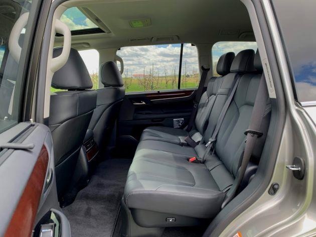 danh gia LX 570 2019 anh 11