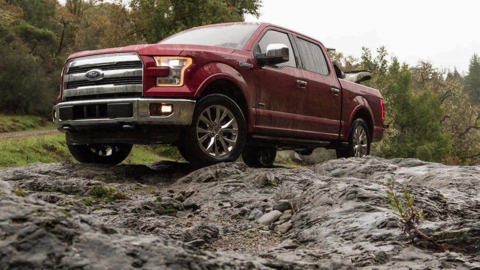 Ford Explorer va F-150 lai gap van de anh 6