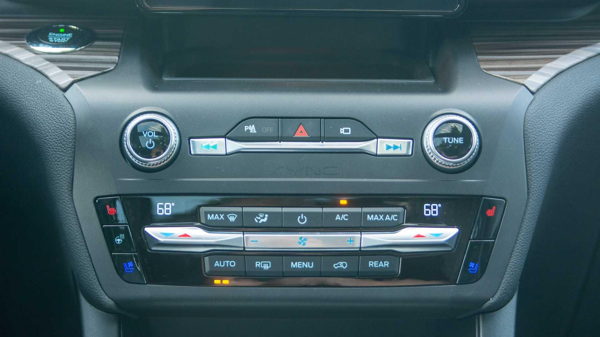 danh gia Ford Explorer 2020 anh 12