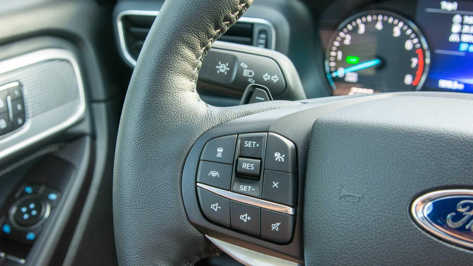 danh gia Ford Explorer 2020 anh 23