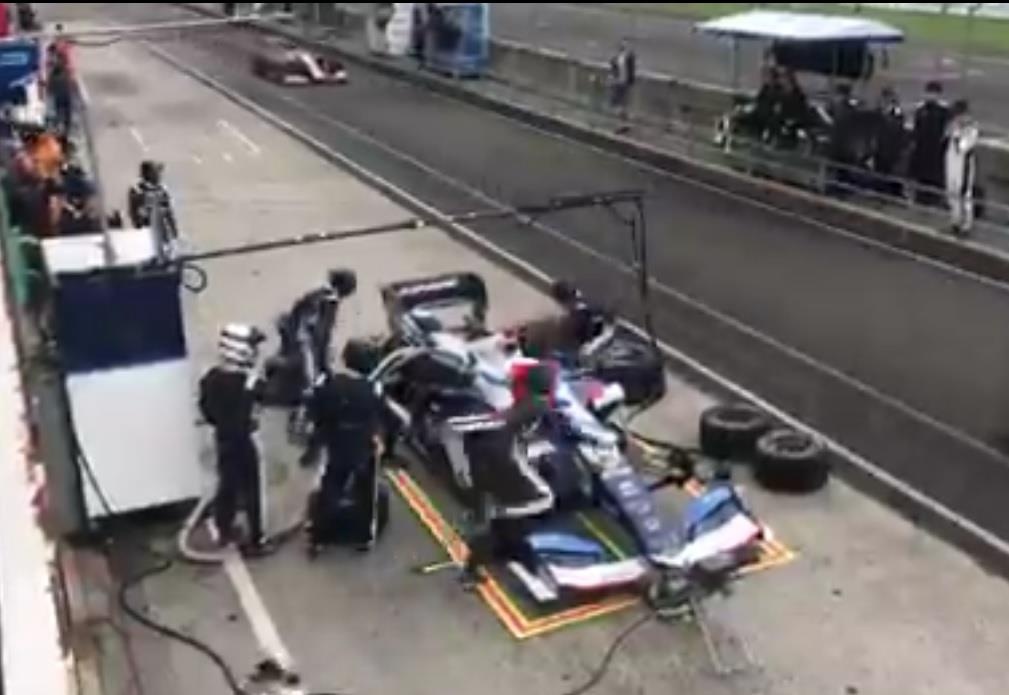 Pha bay nguoi thay lop than thanh tai giai dua Super Formula hinh anh