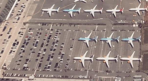 may bay tranh cho do voi oto anh 1