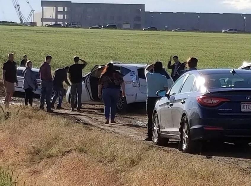 Di theo Google Maps, 100 oto mac ket trong bun hinh anh