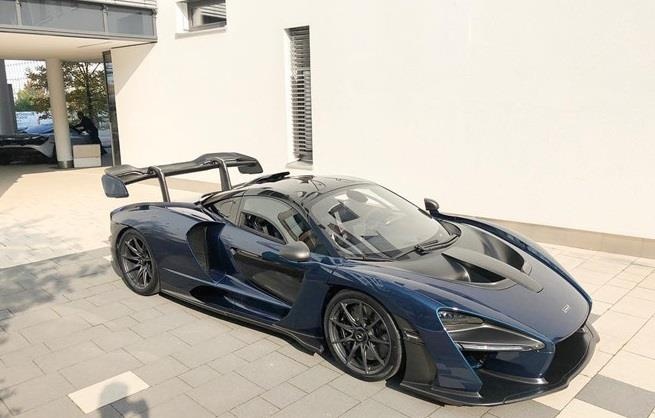 sieu xe McLaren Senna boc chay anh 2