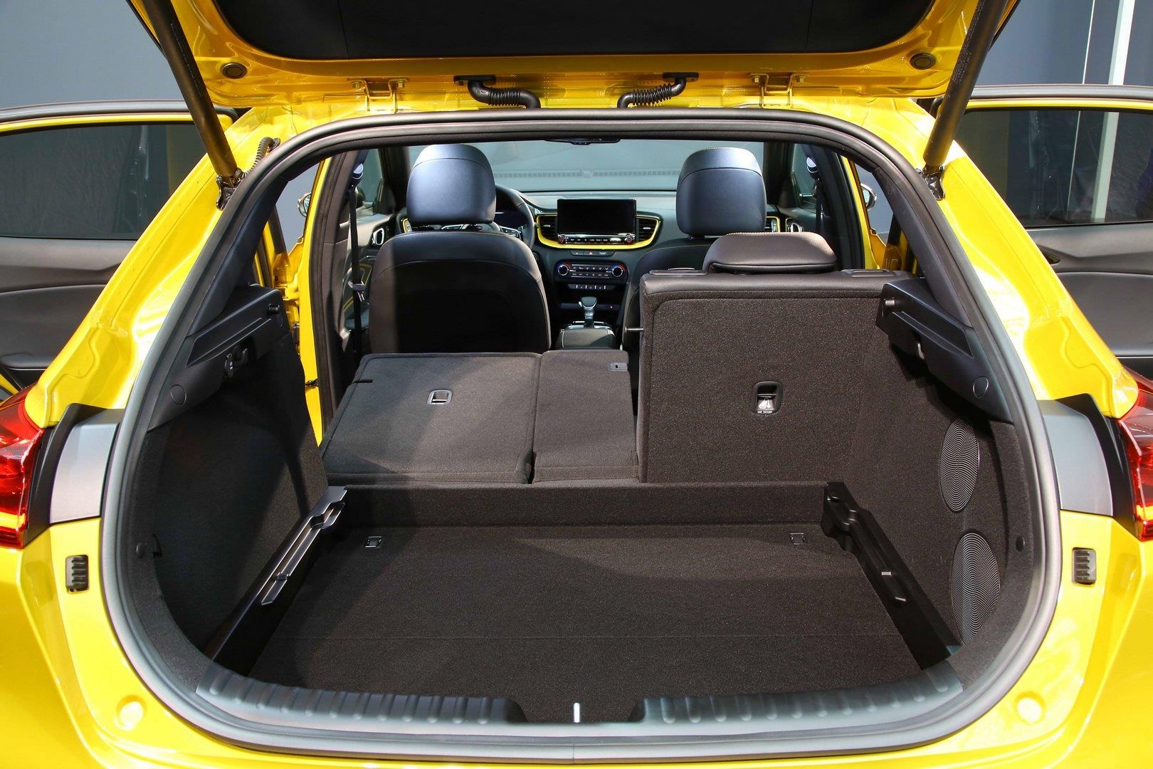 gia ban Kia XCeed moi tai Anh anh 7