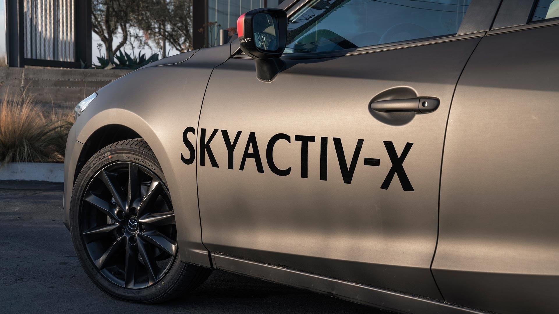 Mazda noi chi phi bao duong dong co SkyActiv-X se 'rat hop ly' hinh anh