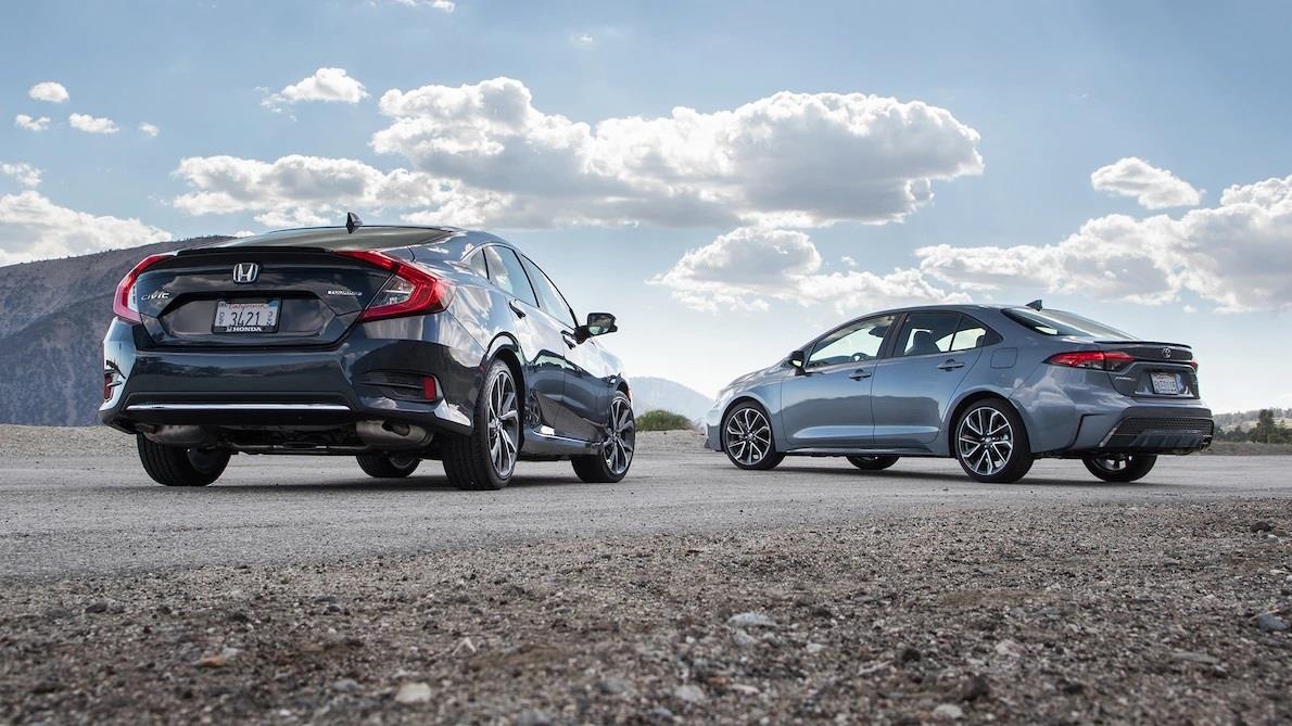 so sánh Toyota Corolla XSE 2020 và Honda Civic Touring 2019 ảnh 2 so sanh Toyota Corolla XSE 2020 va Honda Civic Touring 2019 anh 2